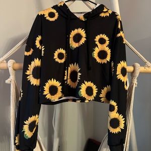Sunflower crop hoodie - medium